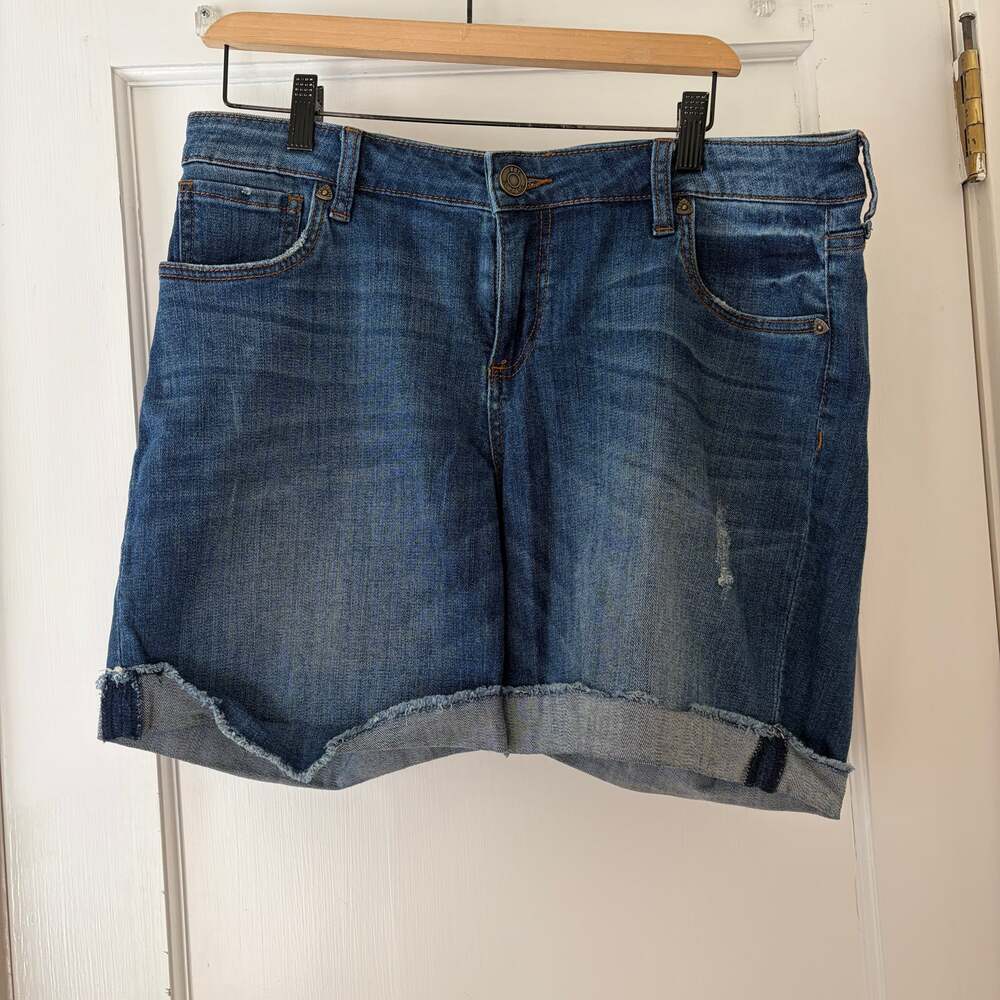 Kut from the Kloth Katy Boyfriend Shorts Size 12
